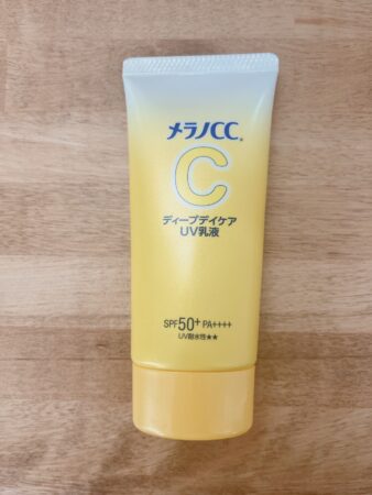 メラノCC日焼け止めの使い方と順番